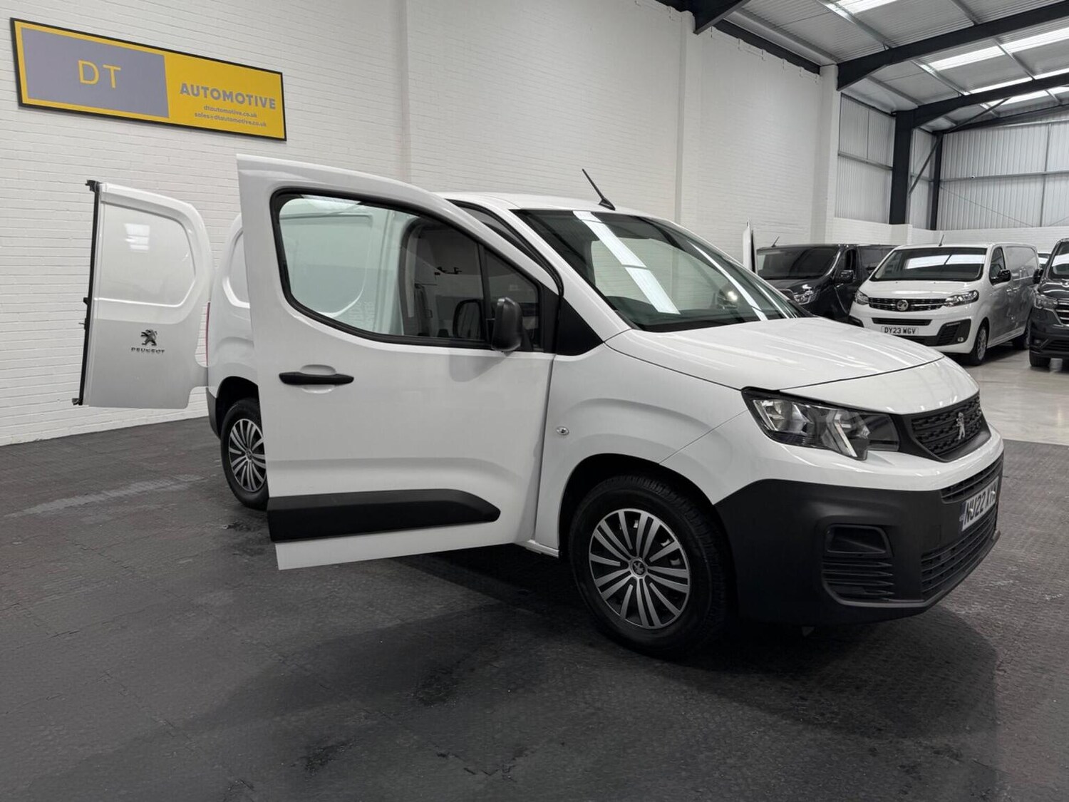 Used Peugeot Partner 2022 for sale - 78102324: Photo 30