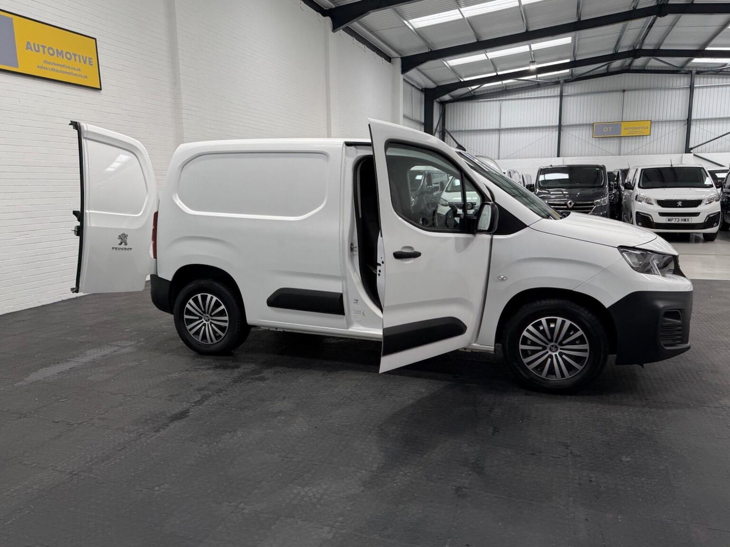 Used Peugeot Partner 2022 for sale - 78102324: Photo 35