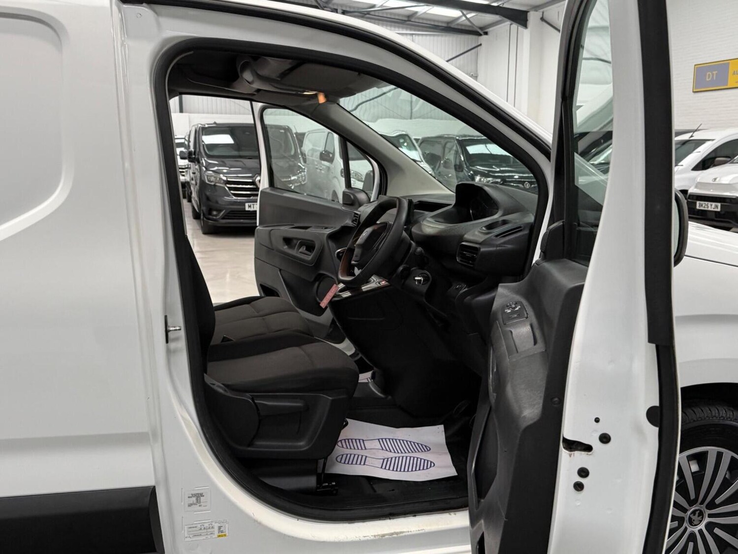 Used Peugeot Partner 2022 for sale - 78102324: Photo 39