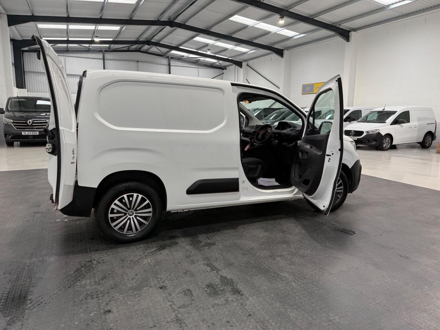 Used Peugeot Partner 2022 for sale - 78102324: Photo 58