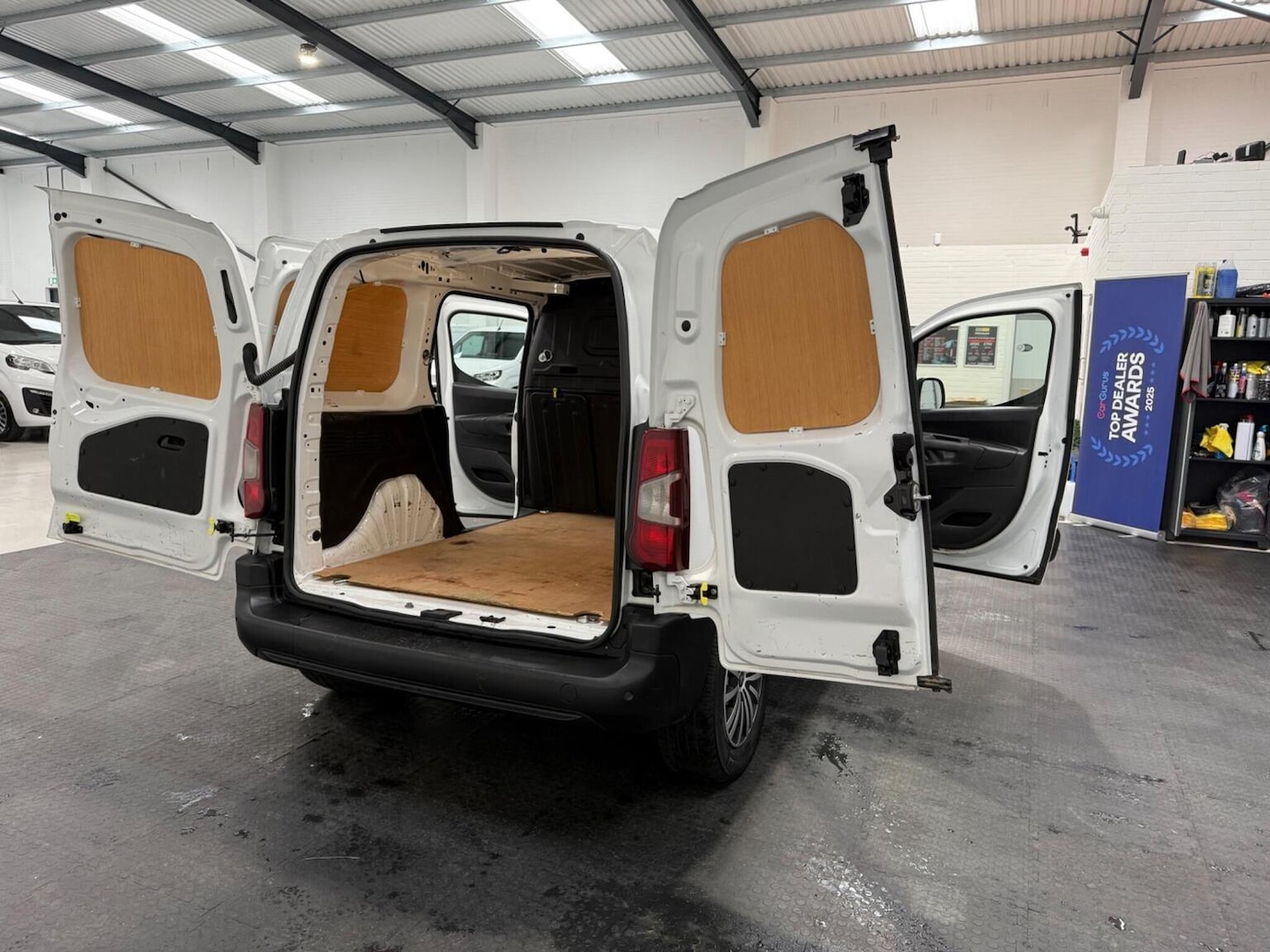 Used Peugeot Partner 2022 for sale - 78102324: Photo 61