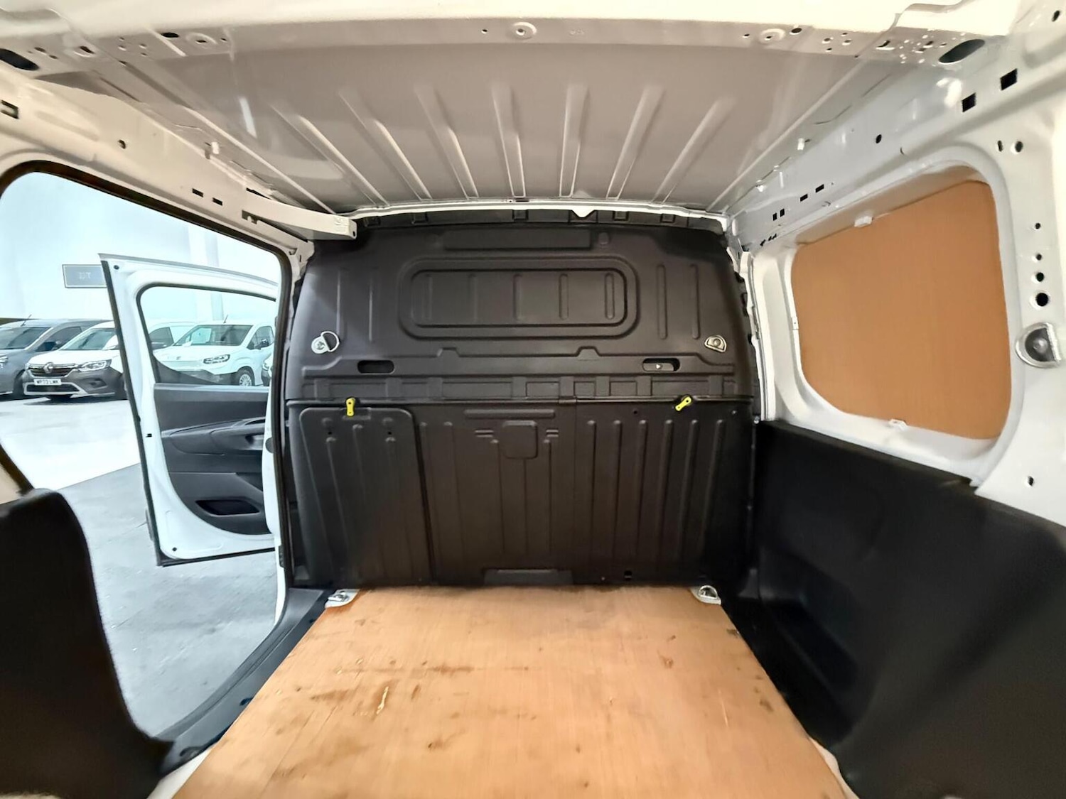 Used Peugeot Partner 2022 for sale - 78102324: Photo 64