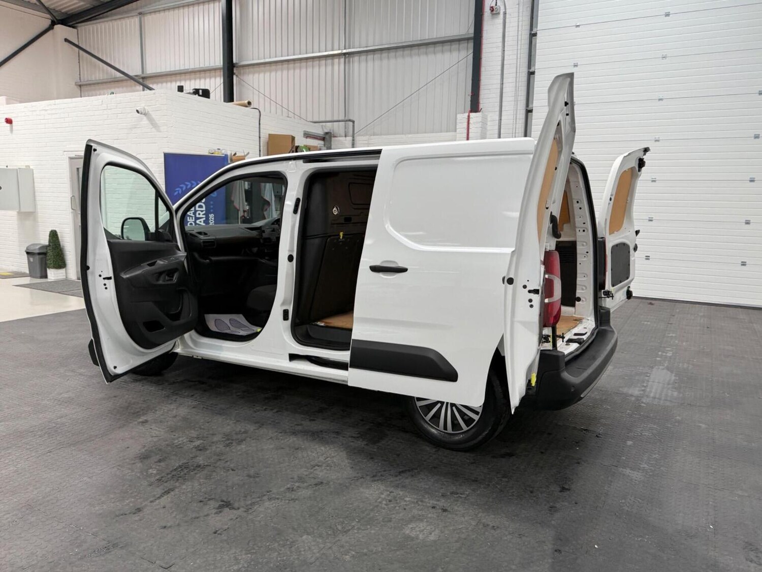 Used Peugeot Partner 2022 for sale - 78102324: Photo 69