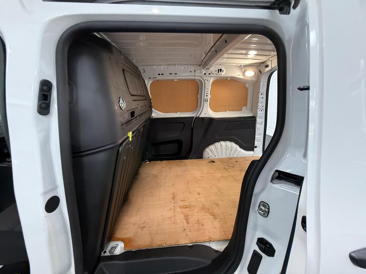 Used Peugeot Partner 2022 for sale - 78102324: Photo 75