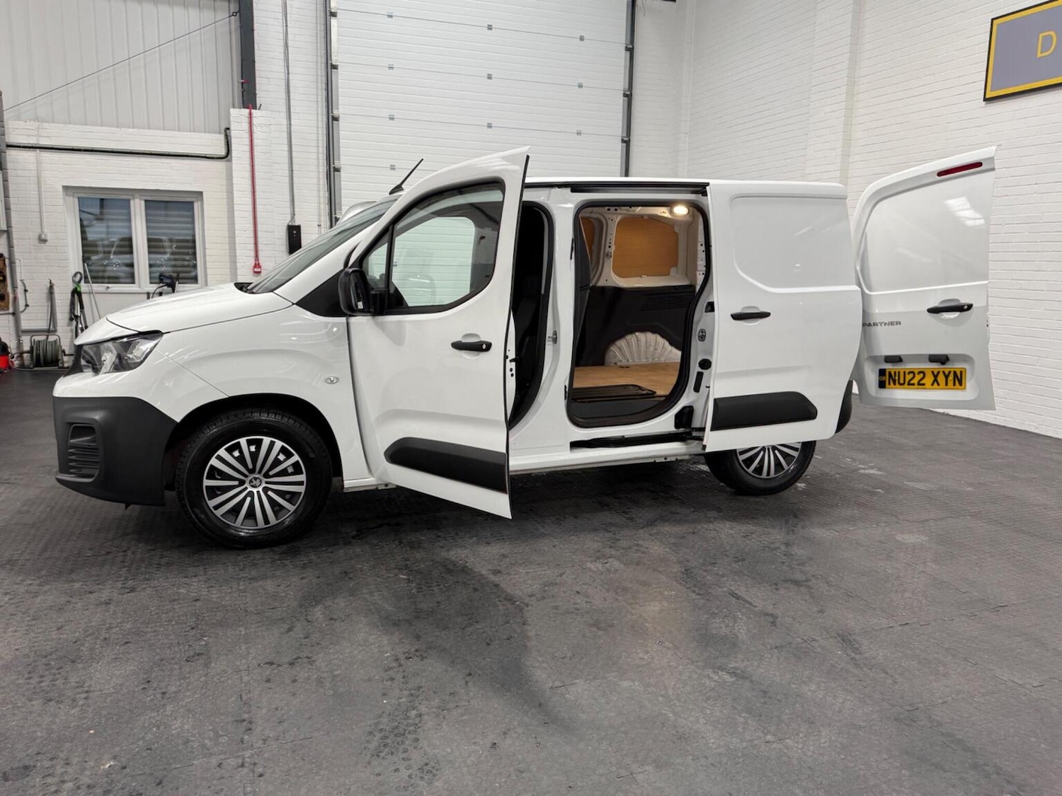 Used Peugeot Partner 2022 for sale - 78102324: Photo 84