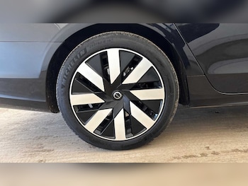 Used Volvo V90 2025 for sale - 78035872: Photo