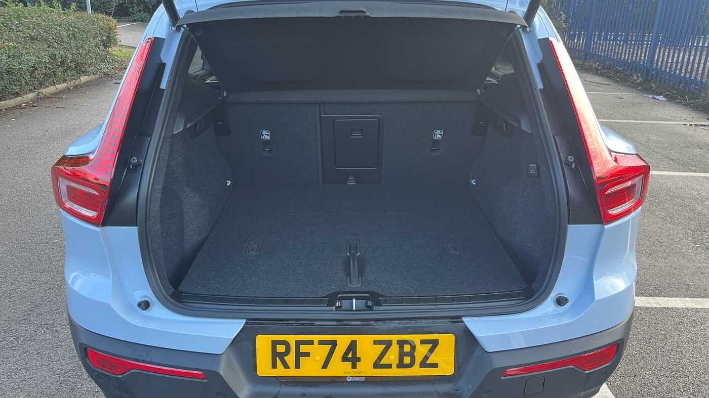 Used Volvo XC40 2025 for sale - 78035887: Photo 15