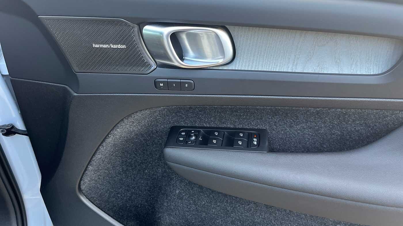 Used Volvo XC40 2025 for sale - 78035887: Photo 28