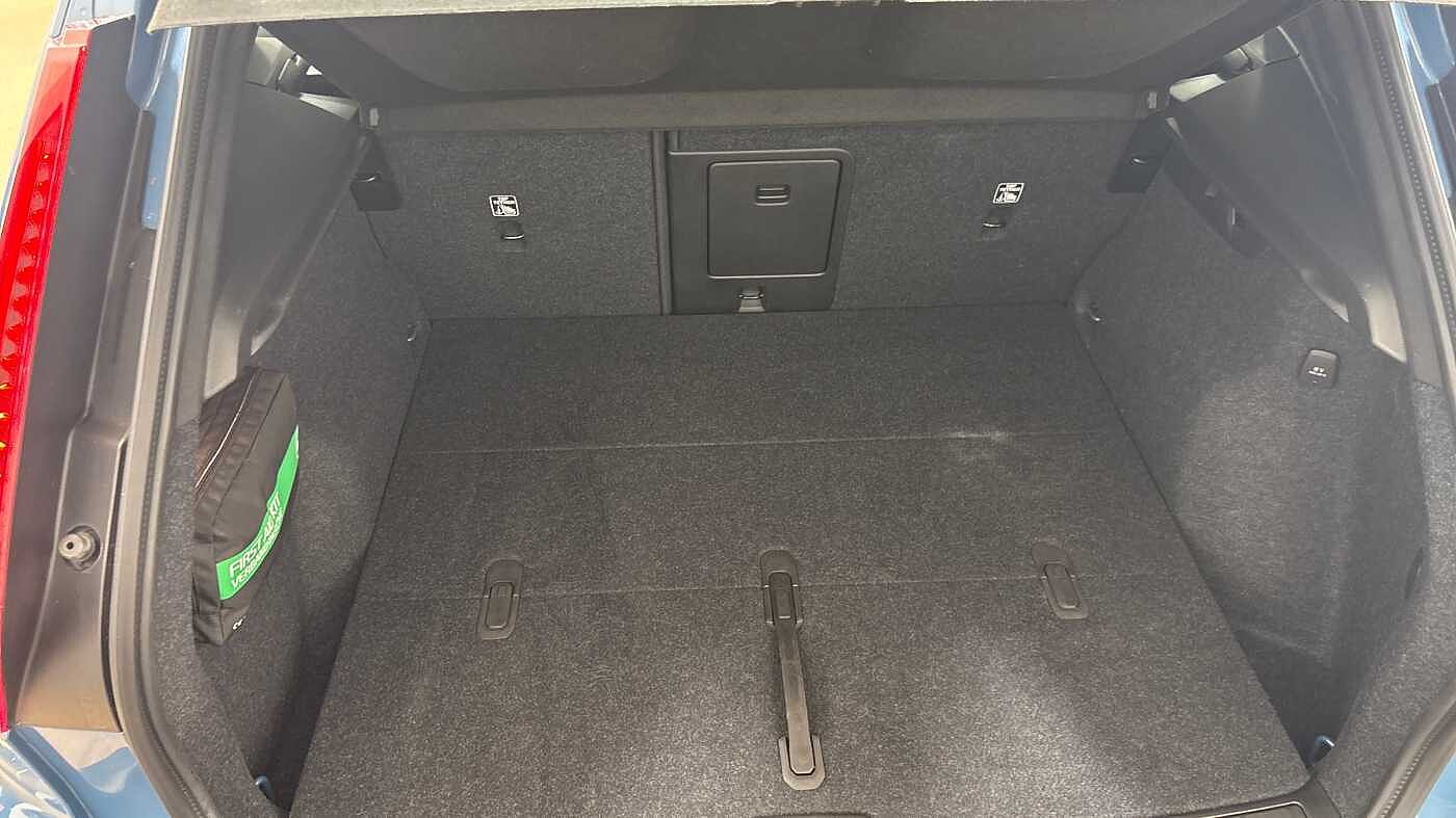 Used Volvo XC40 2024 for sale - 78035849: Photo 14