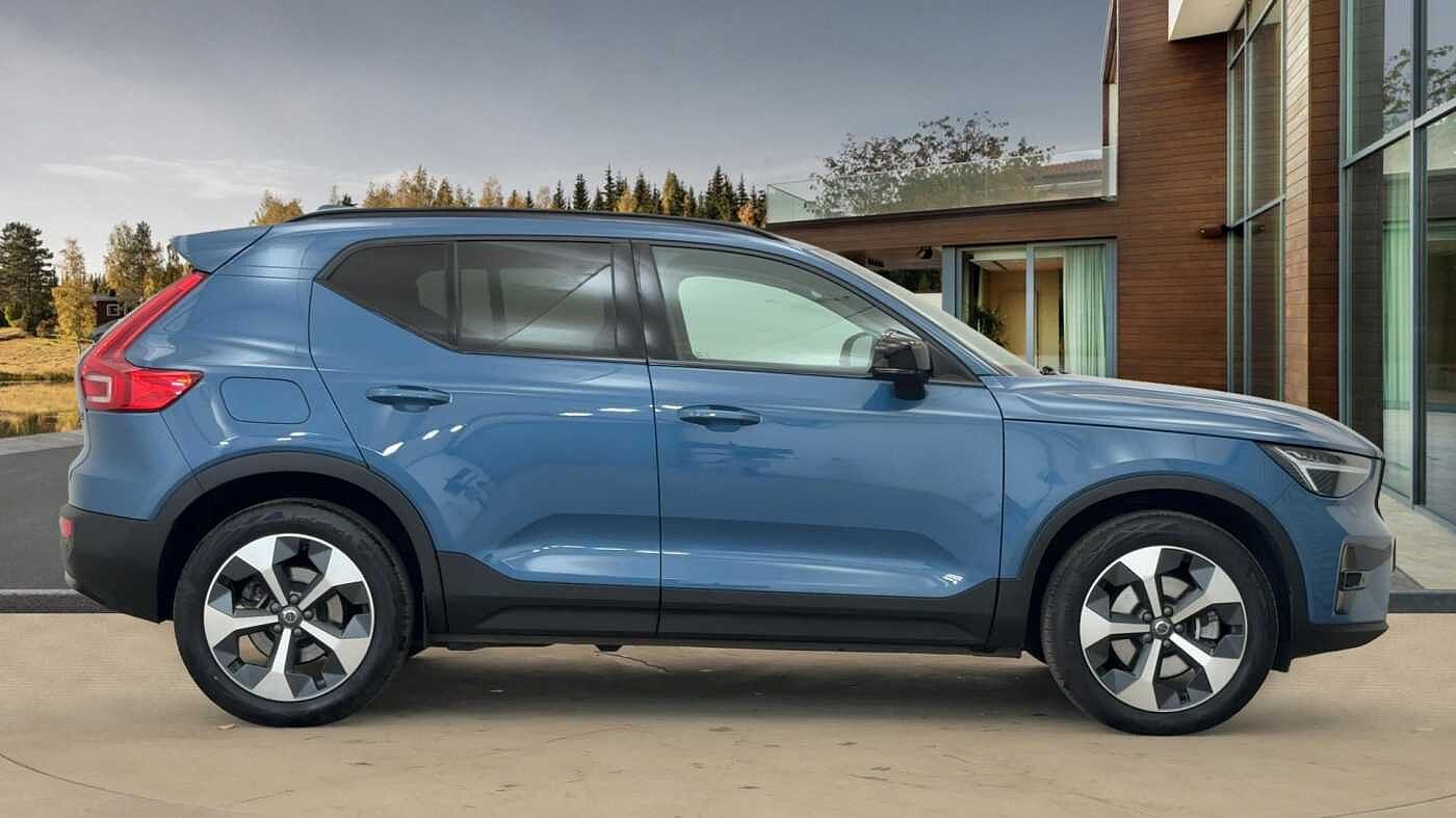 Used Volvo XC40 2024 for sale - 78035849: Photo 2