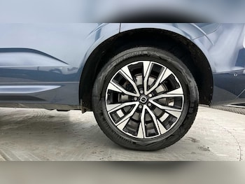 Used Volvo XC60 2023 for sale - 78941600: Photo