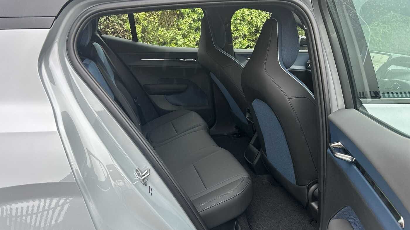 Used Volvo EX30 2025 for sale - 78035859: Photo 8