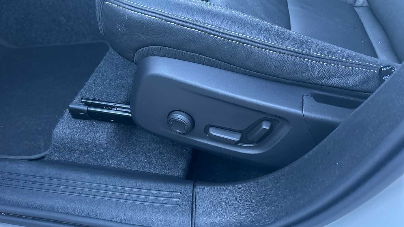 Used Volvo XC40 2025 for sale - 78035856: Photo 39