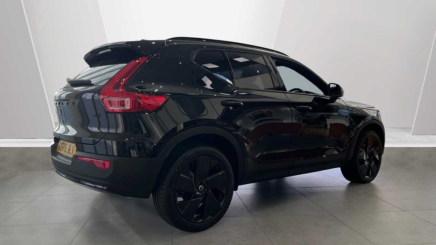 Used Volvo XC40 2025 for sale - 78035853: Photo 2