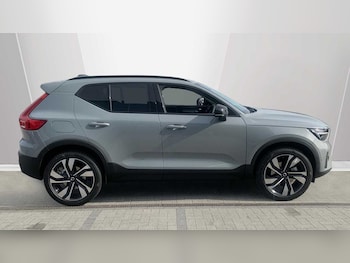 Used Volvo XC40 2026 for sale - 79537404: Photo