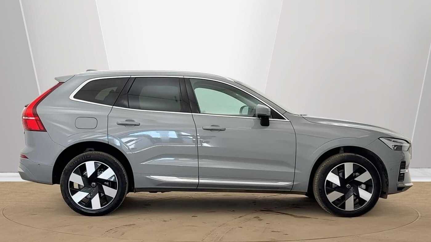 Used Volvo XC60 2025 for sale - 78035880: Photo 2