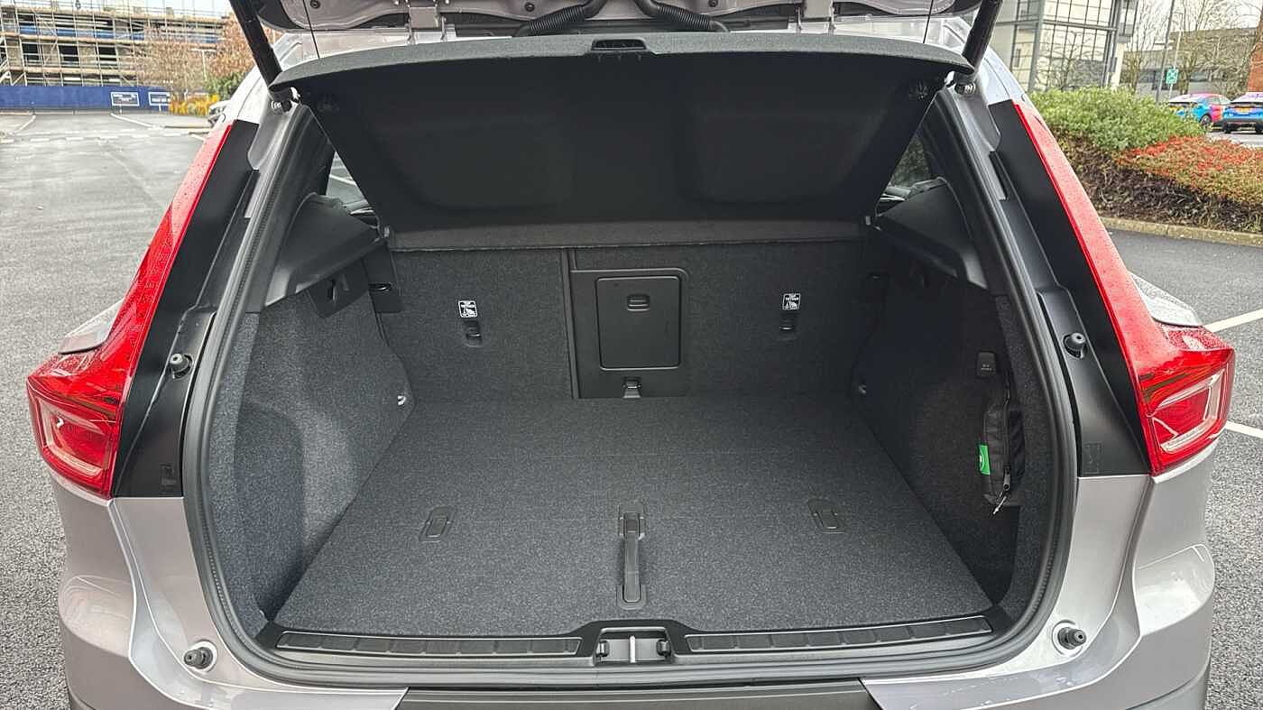 Used Volvo XC40 2025 for sale - 78035873: Photo 36