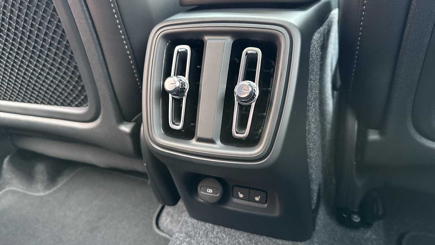 Used Volvo XC40 2025 for sale - 78035873: Photo 41