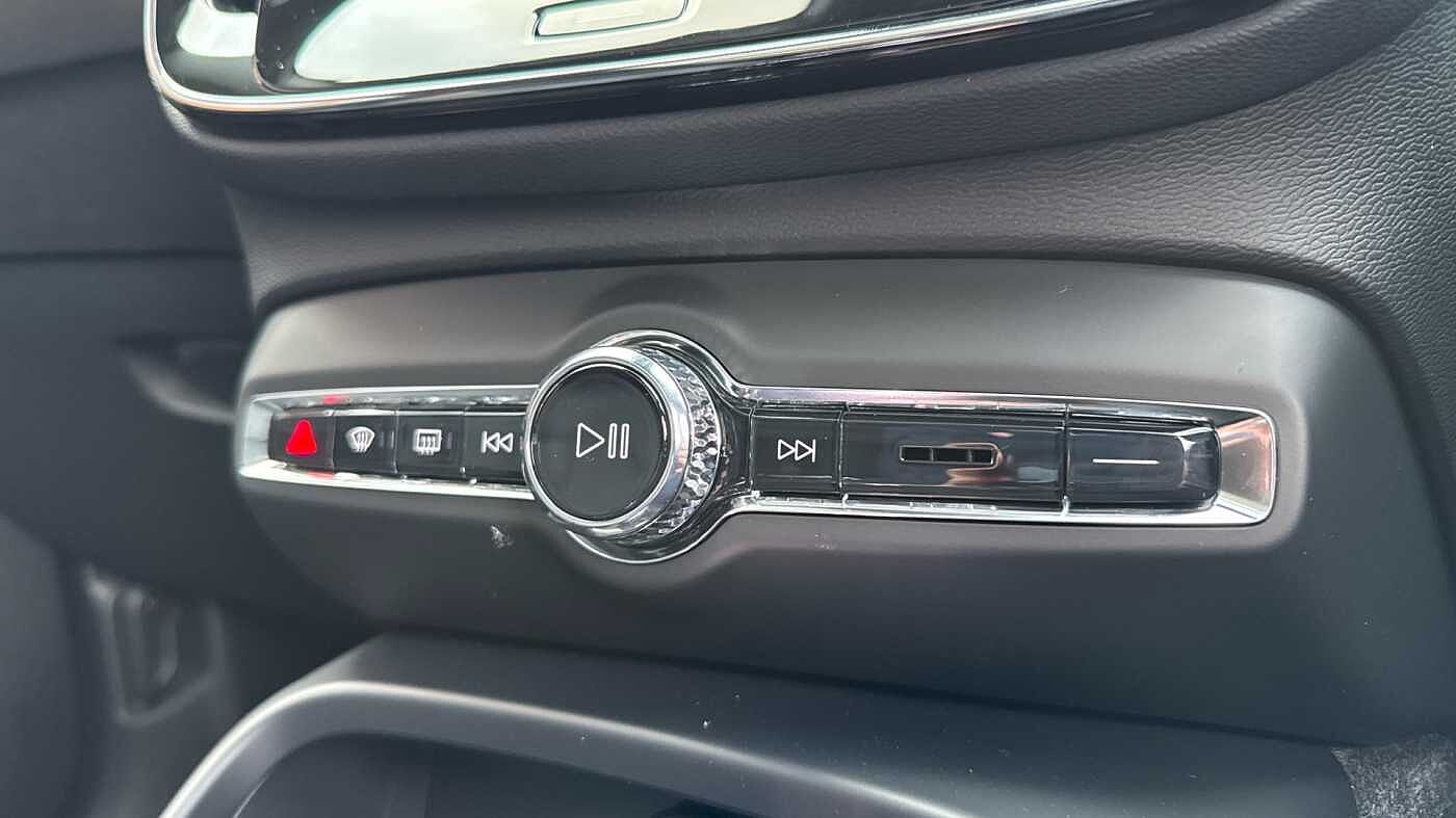 Used Volvo XC40 2025 for sale - 78035873: Photo 43