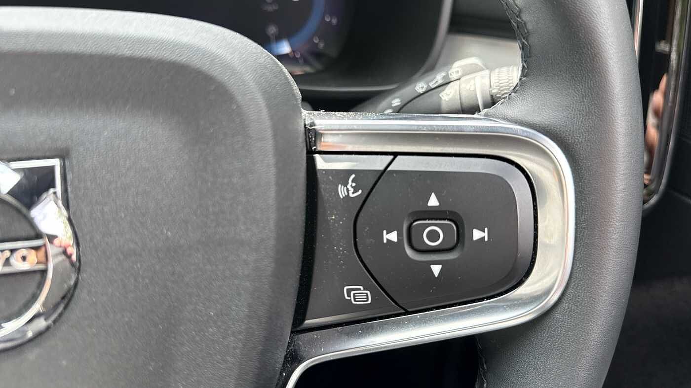 Used Volvo XC40 2023 for sale - 78035882: Photo 24