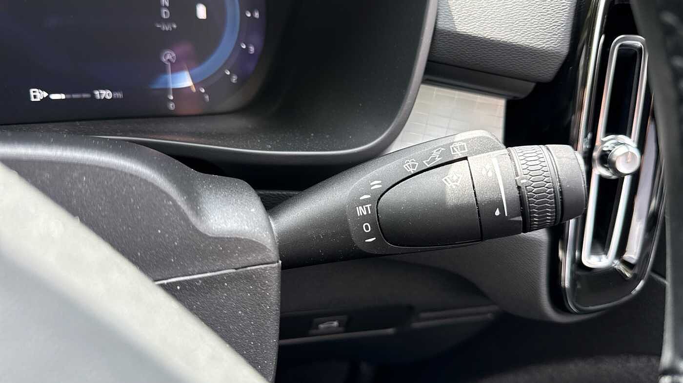 Used Volvo XC40 2023 for sale - 78035882: Photo 25