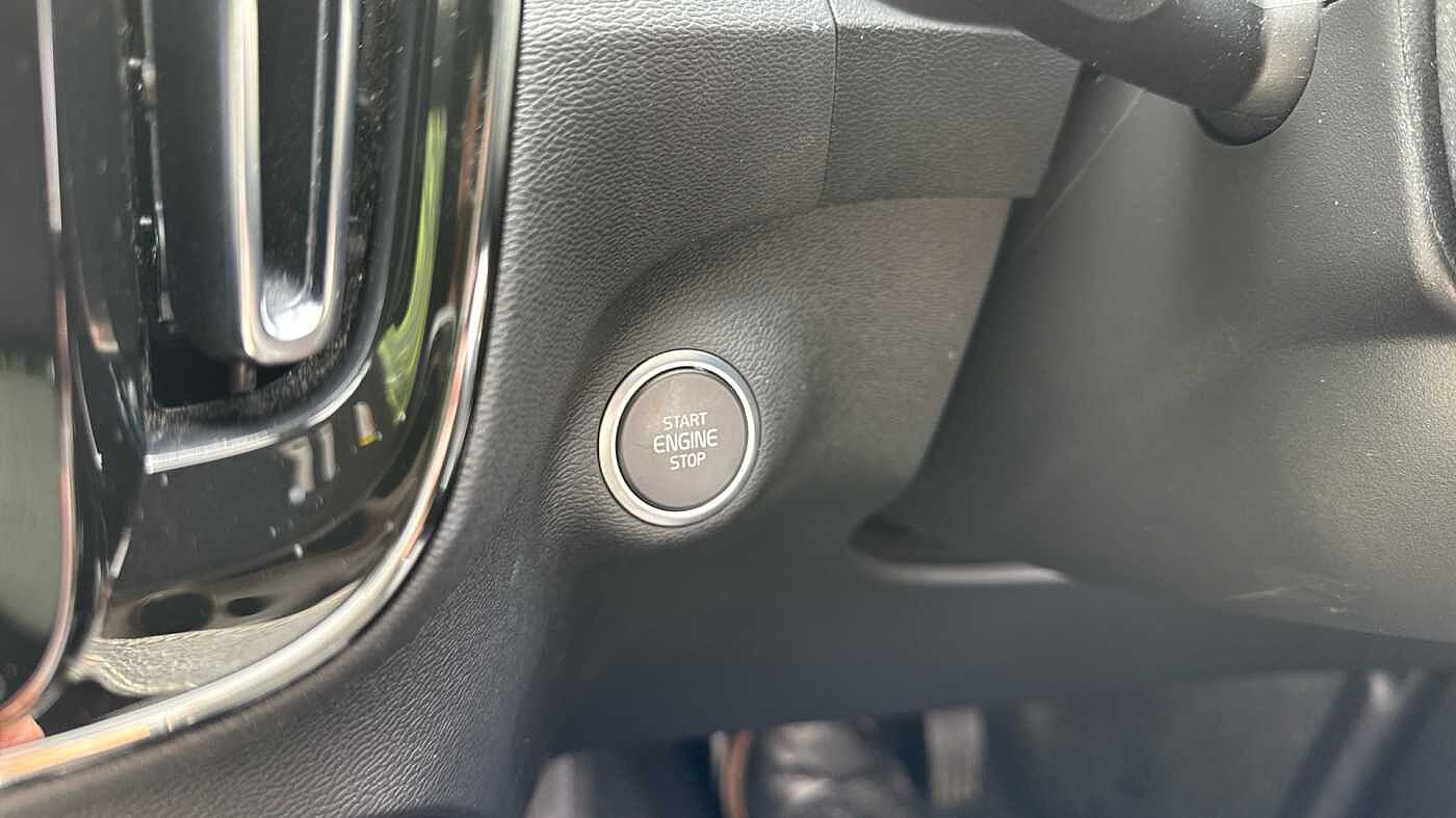 Used Volvo XC40 2023 for sale - 78035882: Photo 29