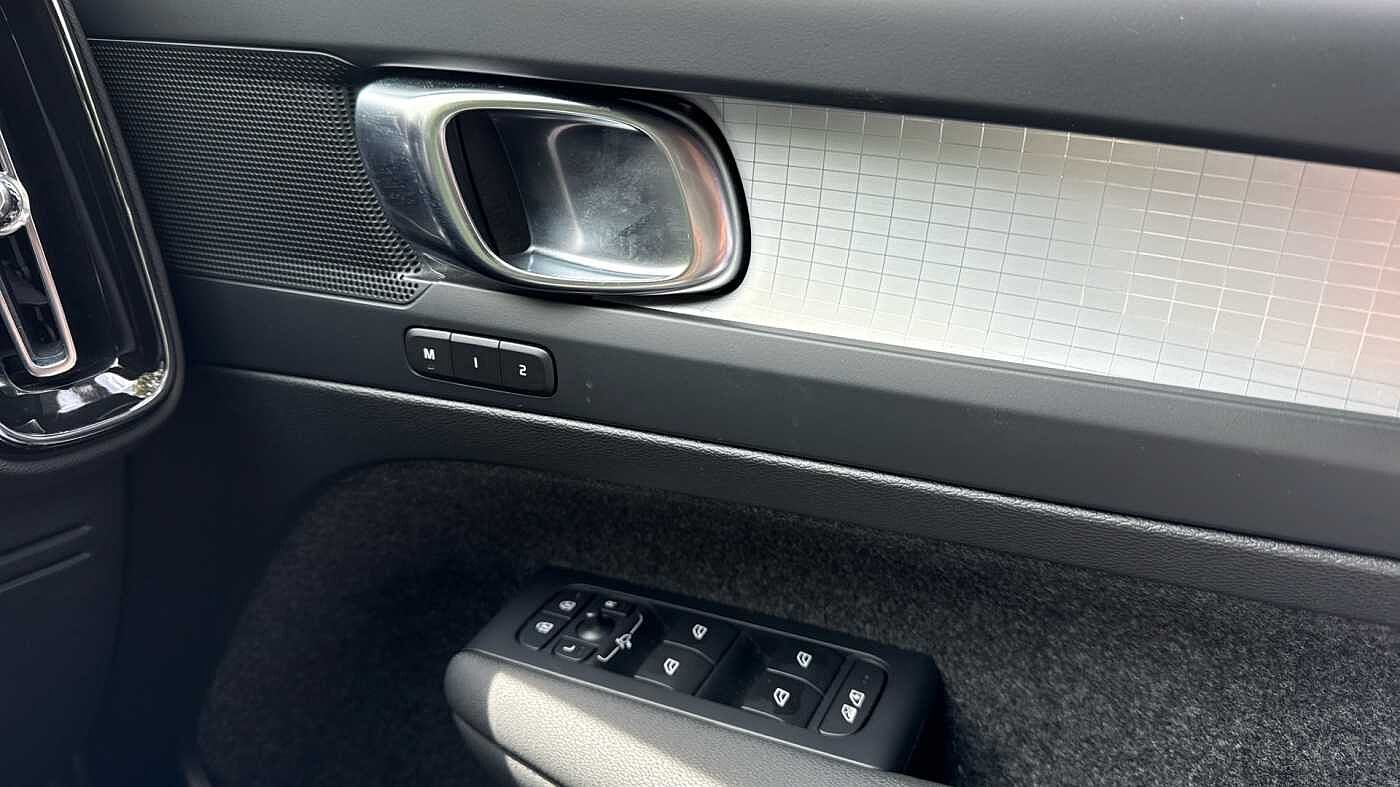 Used Volvo XC40 2023 for sale - 78035882: Photo 31