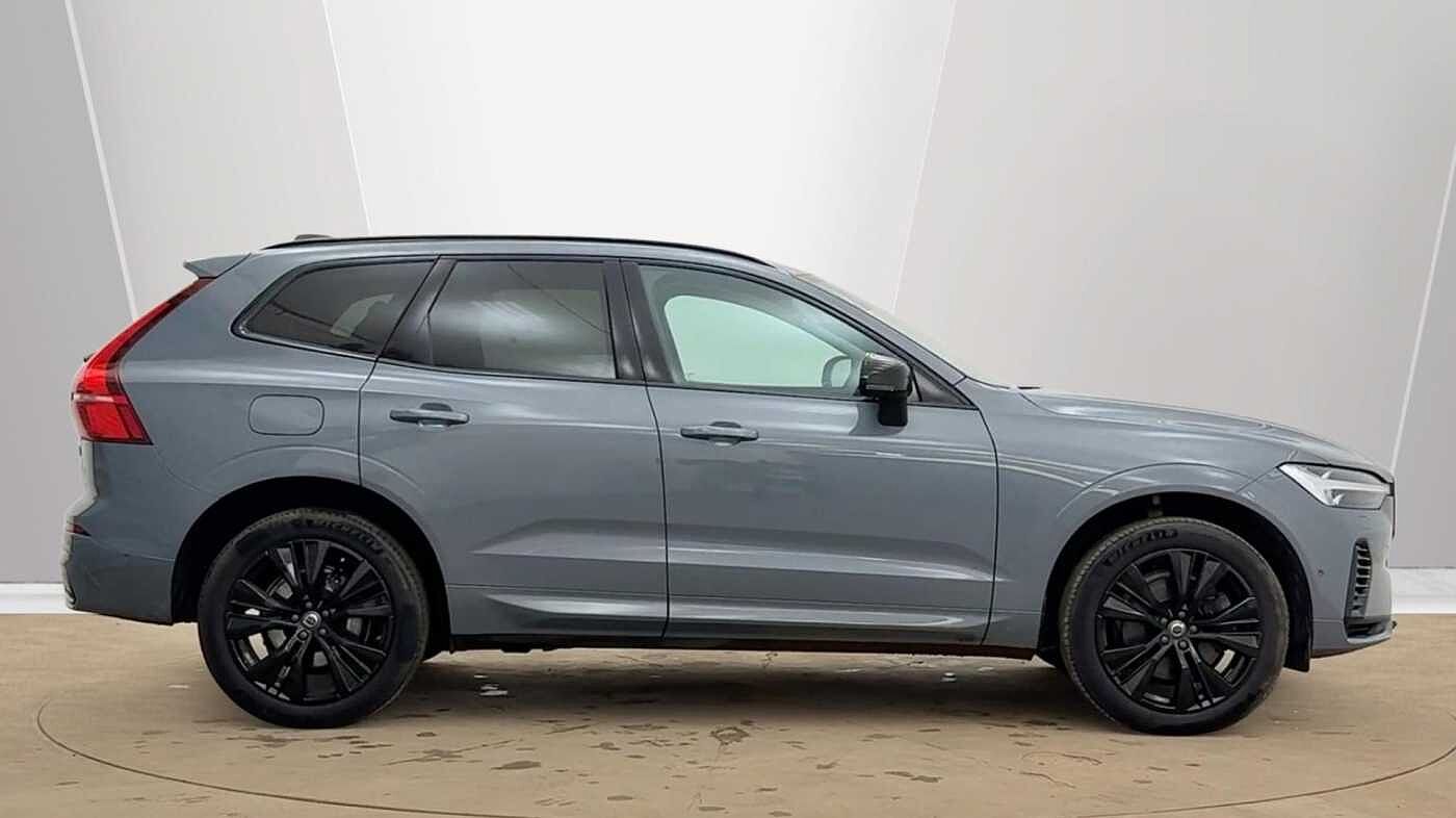 Used Volvo XC60 2023 for sale - 78035874: Photo 2