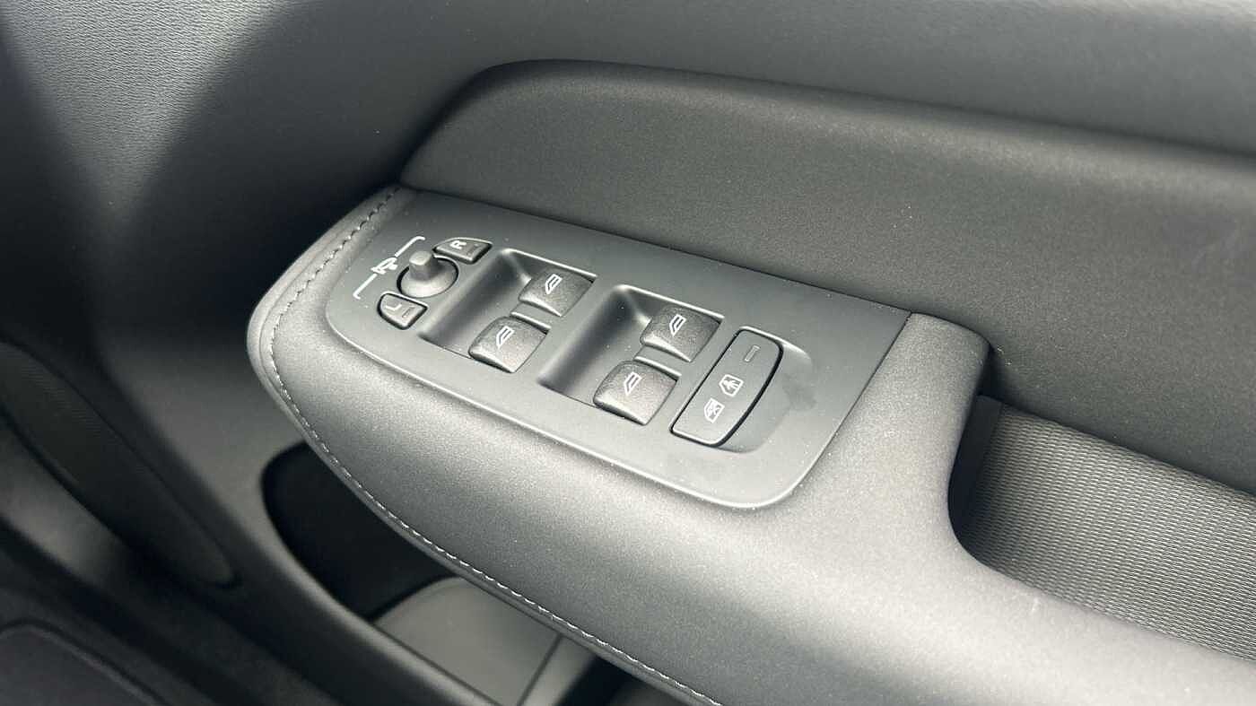 Used Volvo XC60 2025 for sale - 78035851: Photo 26