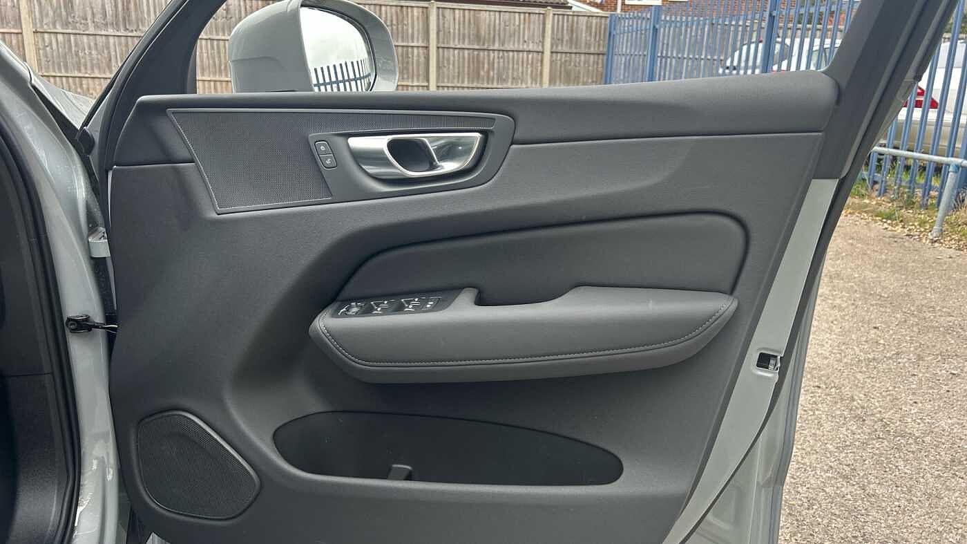 Used Volvo XC60 2025 for sale - 78035851: Photo 31