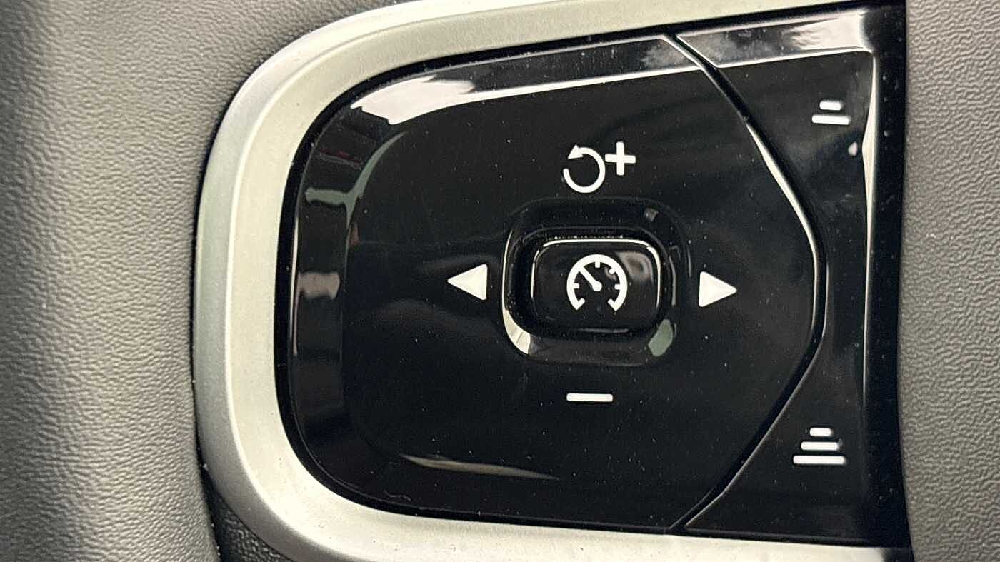 Used Volvo XC90 2025 for sale - 78035875: Photo 31