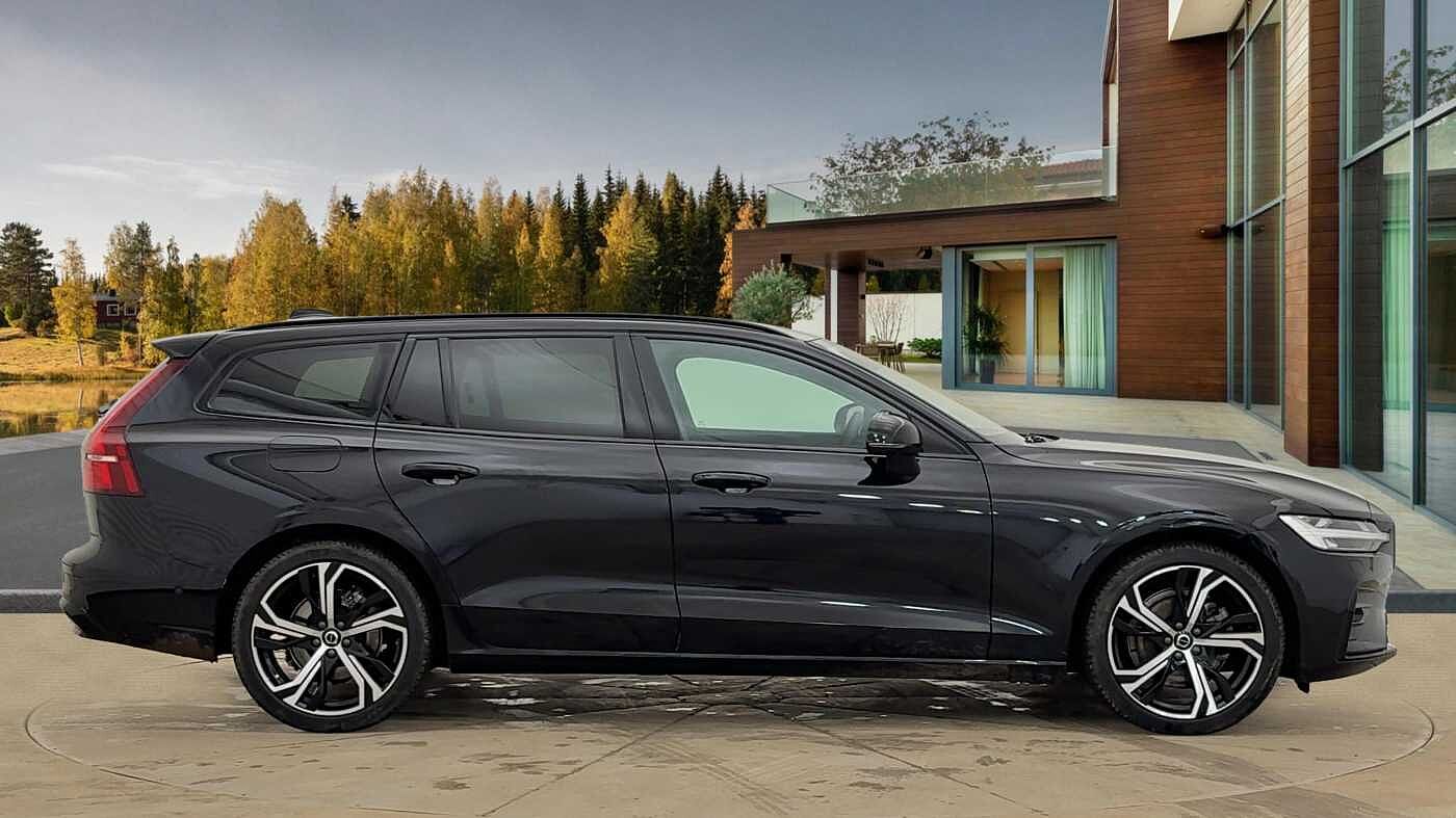 Used Volvo V60 2025 for sale - 78035869: Photo 2