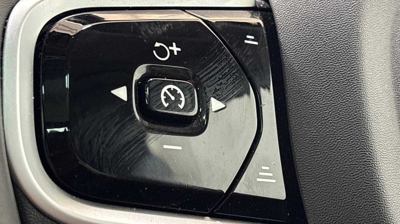 Used Volvo V60 2025 for sale - 78035869: Photo 31