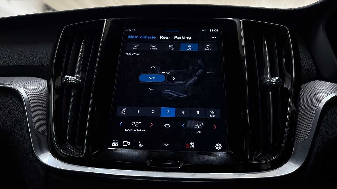 Used Volvo V60 2025 for sale - 78035869: Photo 39