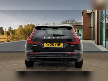 Used Volvo V60 2025 for sale - 78035869: Photo
