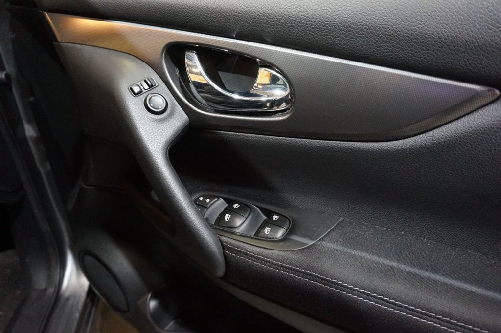 Used Nissan Qashqai 2018 for sale - 76266954: Photo 14