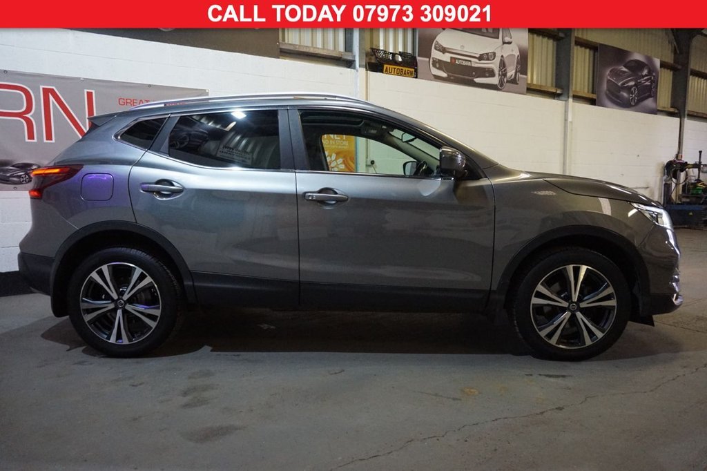 Used Nissan Qashqai 2018 for sale - 76266954: Photo 2