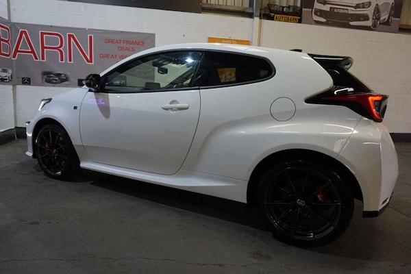 Used Toyota Yaris 2021 for sale - 74091852: Photo 24