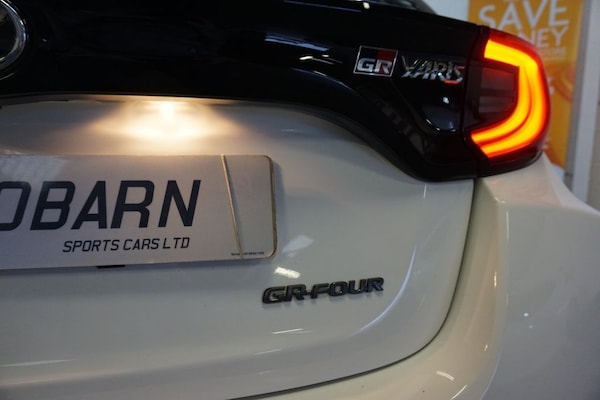 Used Toyota Yaris 2021 for sale - 74091852: Photo 40