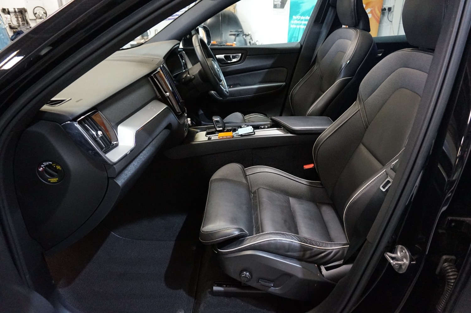 Used Volvo XC60 2022 for sale - 77743516: Photo 24