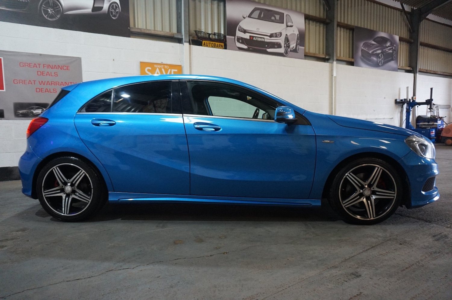 Used Mercedes-Benz A-Class 2014 for sale - 77743519: Photo 2