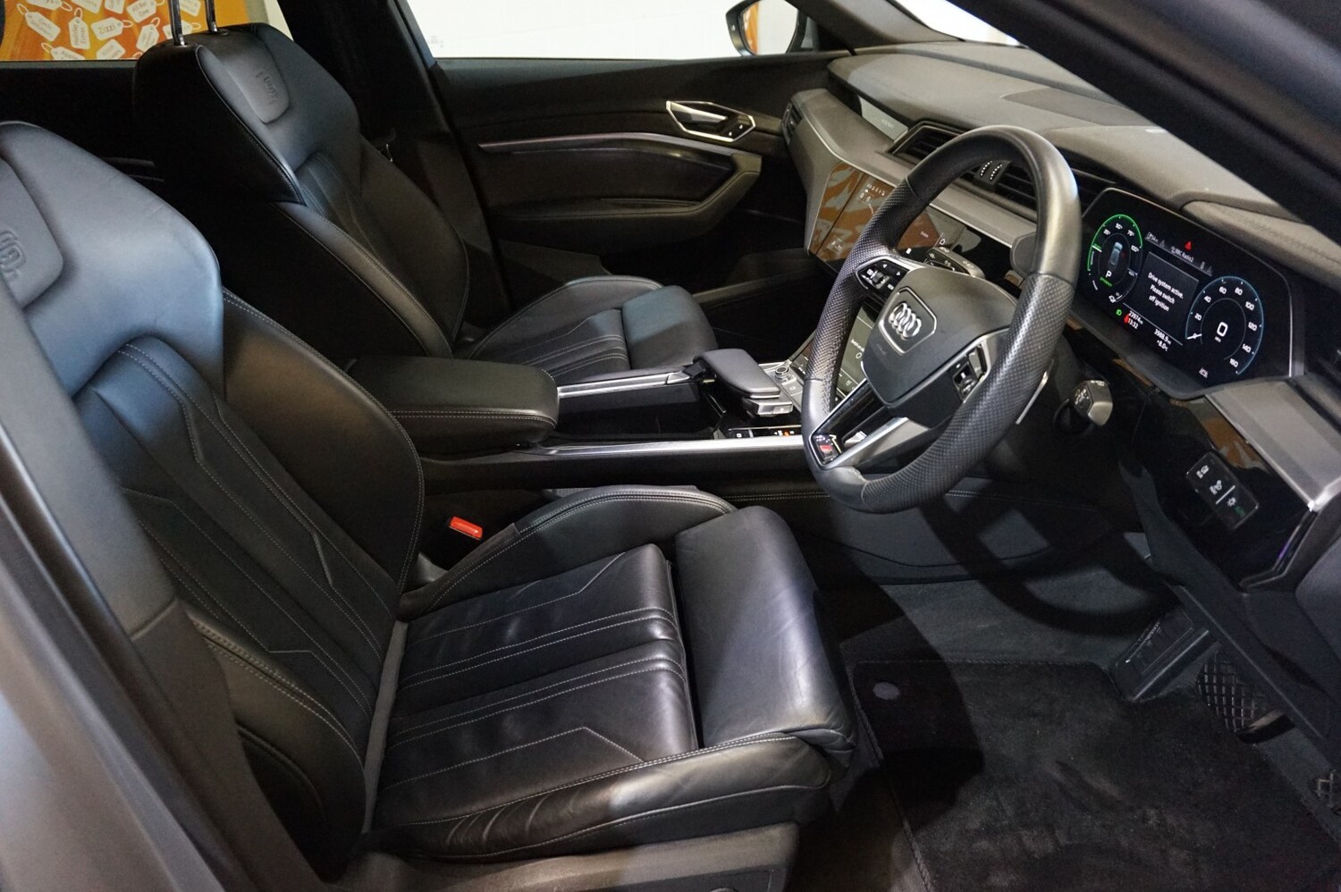 Used Audi e-tron 2020 for sale - 77743517: Photo 16