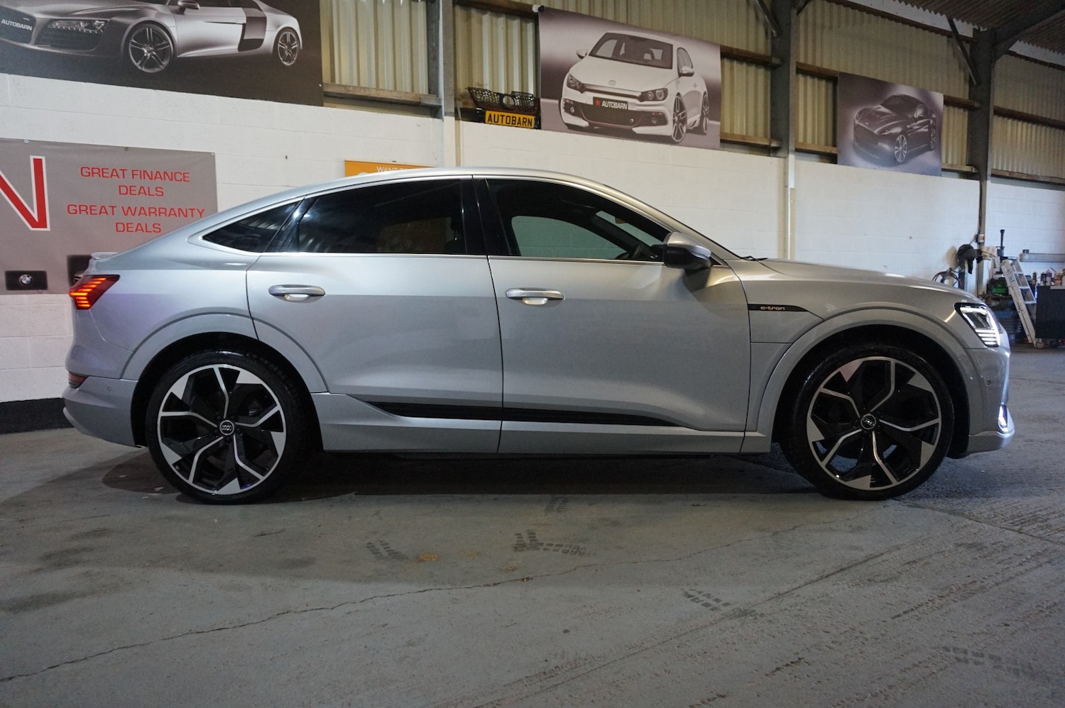 Used Audi e-tron 2020 for sale - 77743517: Photo 2