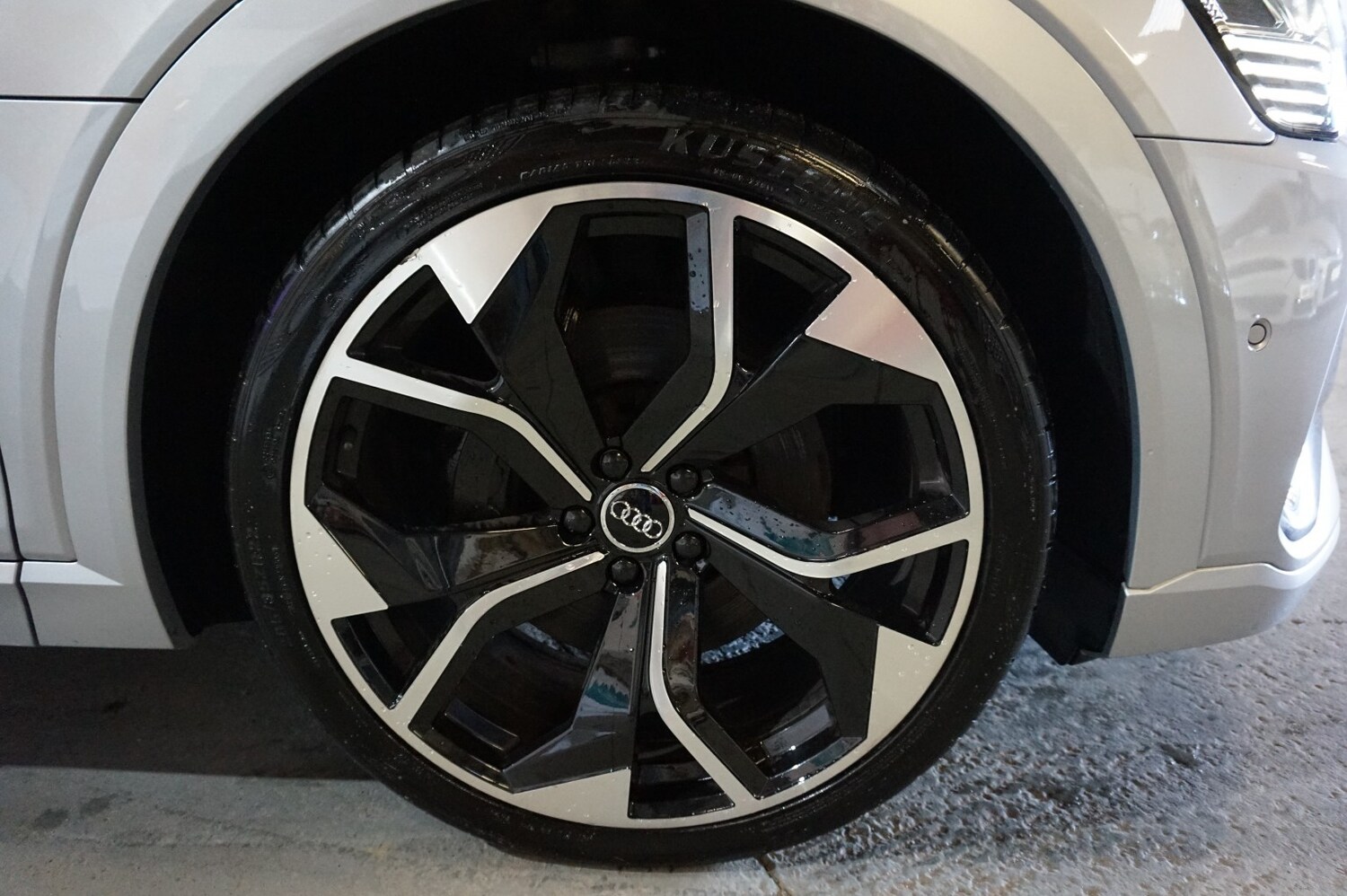 Used Audi e-tron 2020 for sale - 77743517: Photo 24