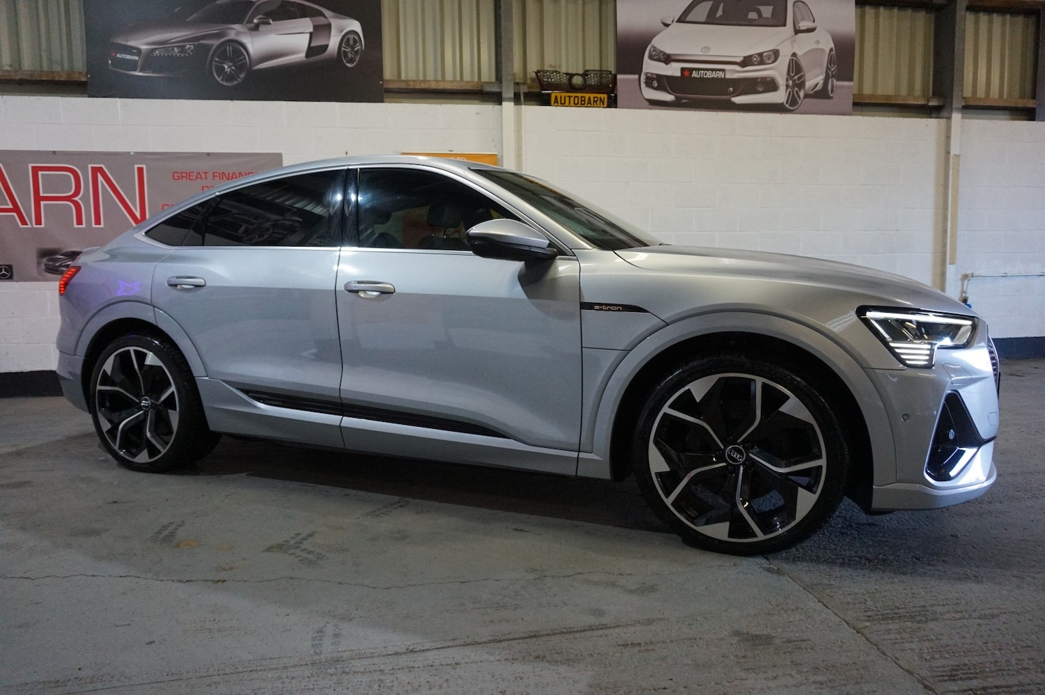 Used Audi e-tron 2020 for sale - 77743517: Photo 3