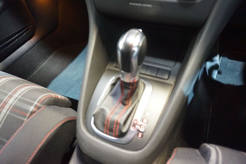 Used Volkswagen Golf 2011 for sale - 76783755: Photo 10