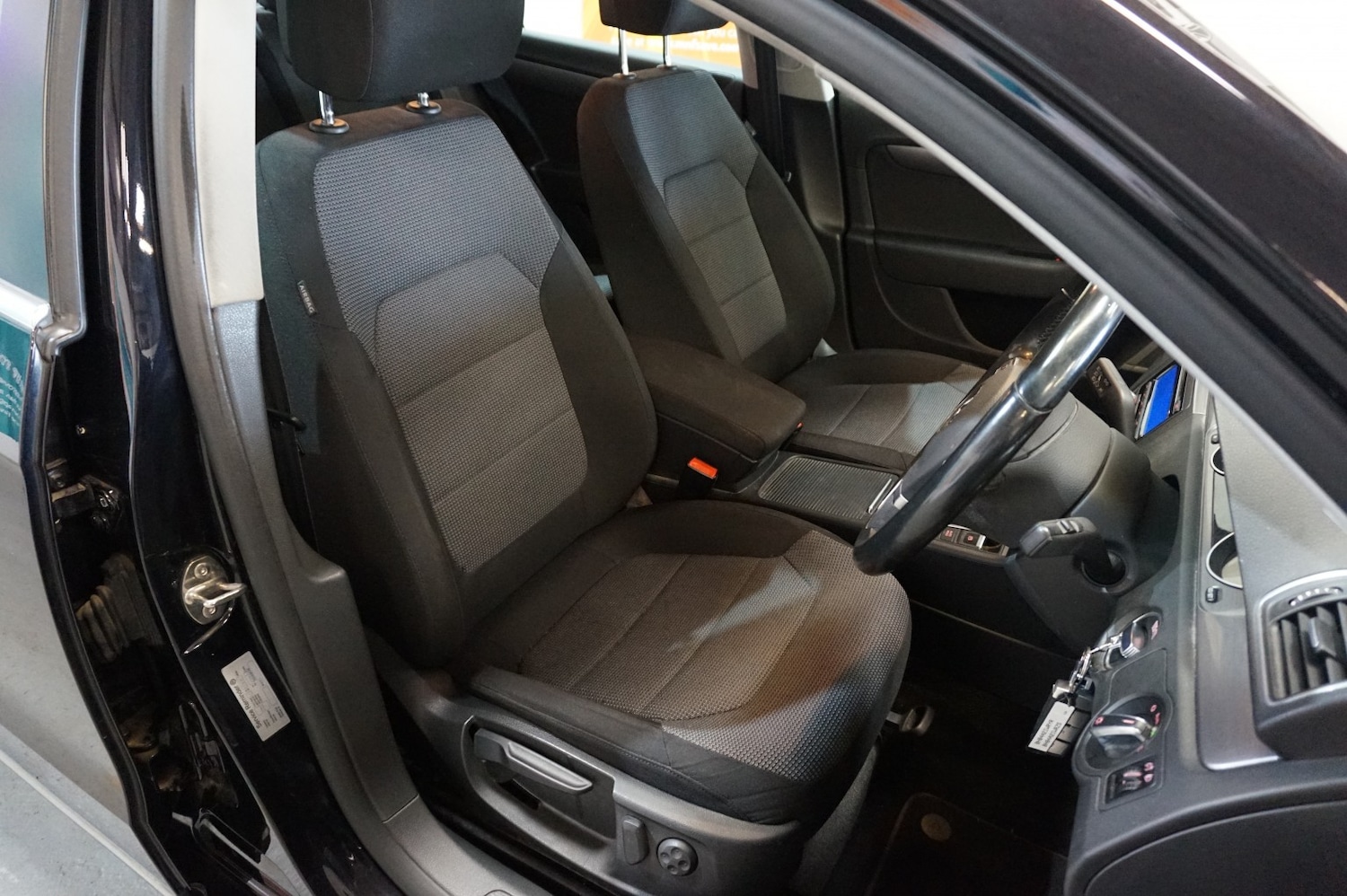 Used Volkswagen Passat 2011 for sale - 77991798: Photo 16