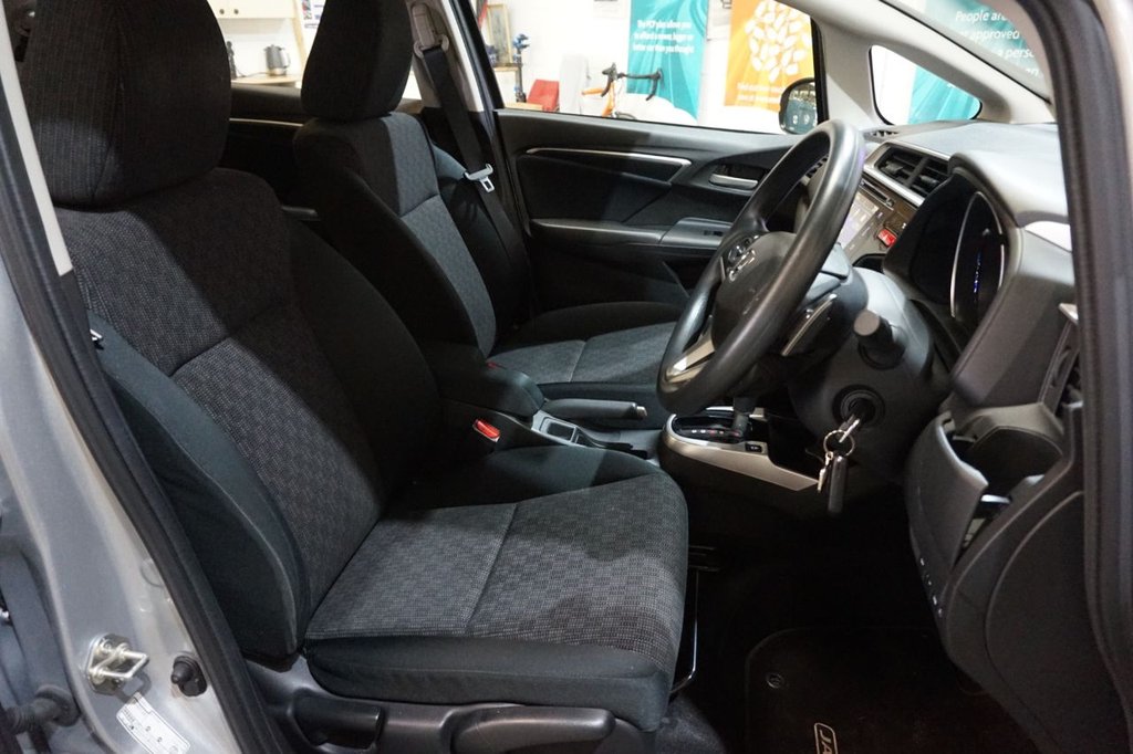 Used Honda Jazz 2017 for sale - 76010238: Photo 10