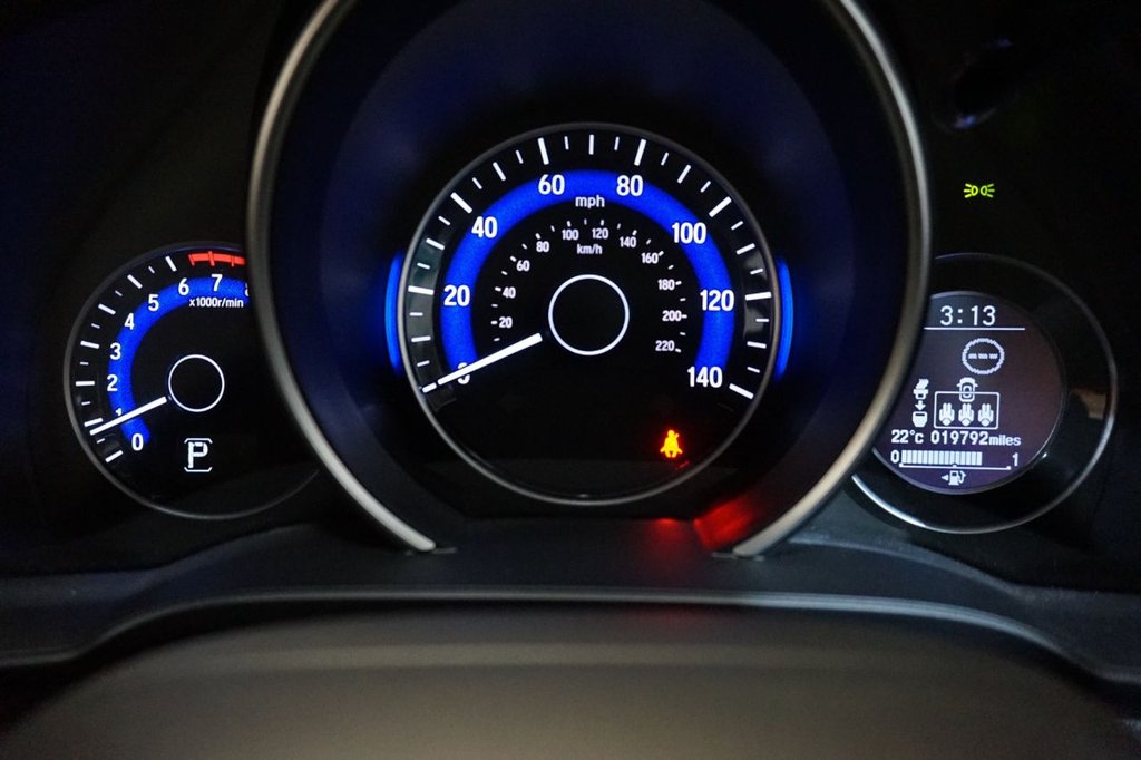 Used Honda Jazz 2017 for sale - 76010238: Photo 15