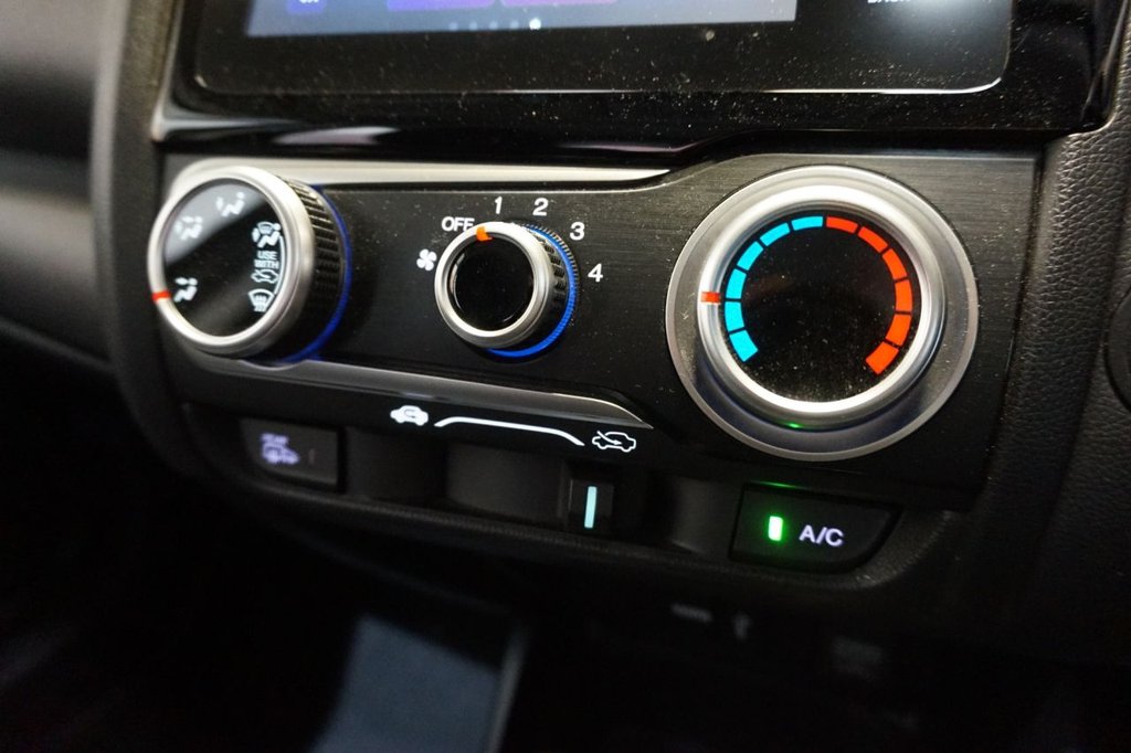 Used Honda Jazz 2017 for sale - 76010238: Photo 18